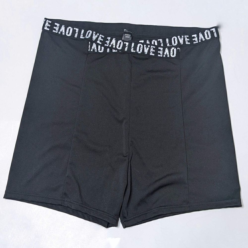SHEIN Curve Love Cross Tape Waist Black Compression Fashion Shorts 4XL